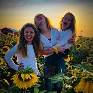 Meet your Posher, Tera